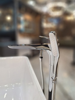 Смеситель для ванны AltroBagno Aperto 020201 Cr