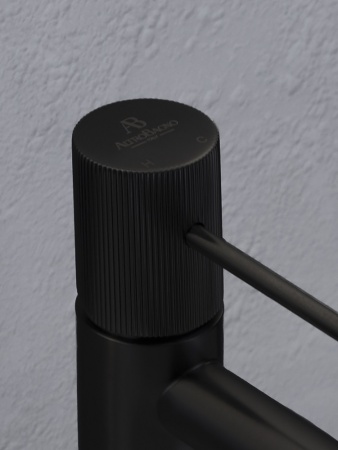 Смеситель для раковины AltroBagno Bilancia 010228 MB